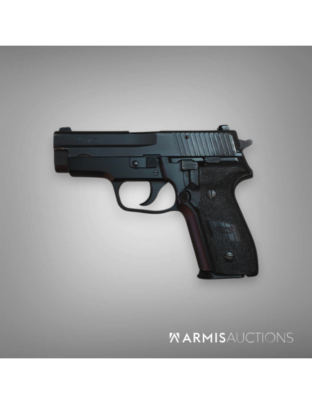 Pistolet semi-automatique SIG SAUER P225 ex-PJ Lausanne Pistolet semi-automatique SIG SAUER P225 ex-PJ Lausanne