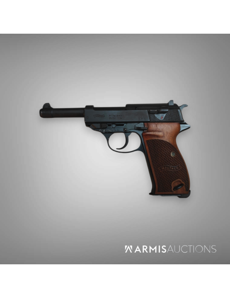 Pistolet semi-automatique Walther P1