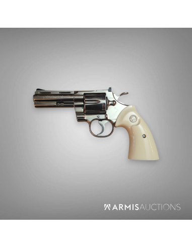 Revolver Colt Python . 357 4 pouces nickel en coffret (1975)