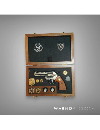 Revolver Colt Python . 357 4 pouces nickel en coffret (1975)