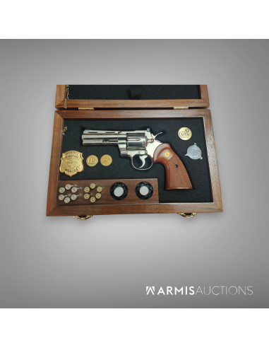 Revolver Colt Python . 357 4 pouces nickel en coffret (1975)