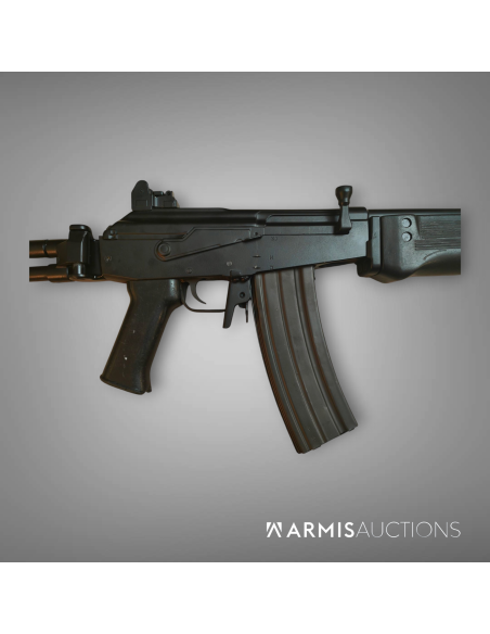 Fusil d'assaut semi-automatique Galil SAR 13