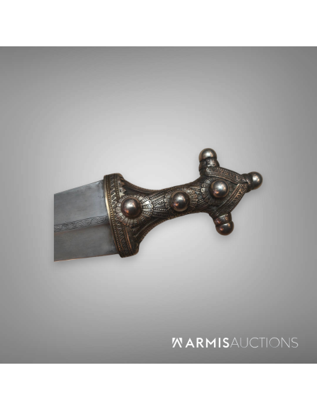 Exceptionnelle dague perse Khanjar XIIXe (provenance Sheik Kanan Abdullah Awni Al-Zaidy) Exceptionnelle dague perse Khanjar XIIXe (provenance Sheik Kanan Abdullah Awni Al-Zaidy)