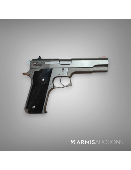 Pistolet semi-automatique Smith & Wesson 645