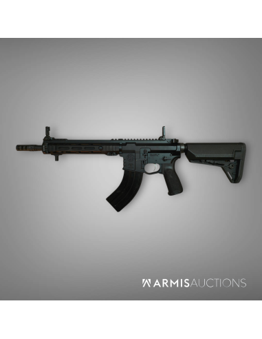 Fusil d'assaut semi-automatique Cross Machine Tools MDL UHP 15A