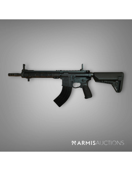 Fusil d'assaut semi-automatique Cross Machine Tools MDL UHP 15A