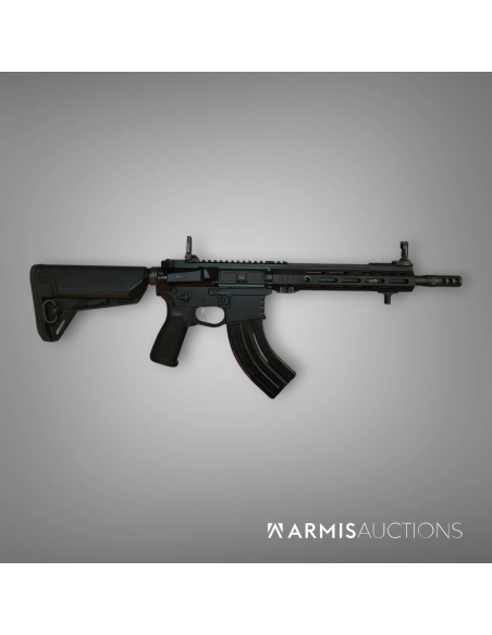 Fusil d'assaut semi-automatique Cross Machine Tools MDL UHP 15A