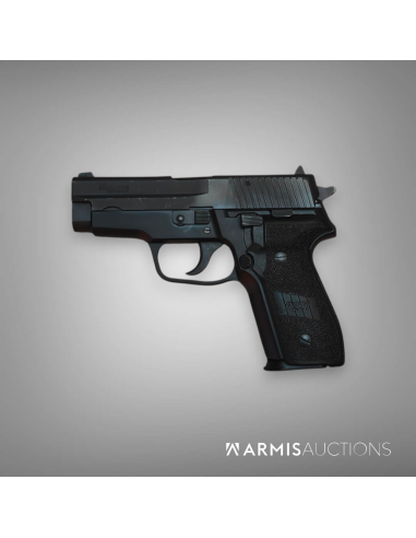 Pistolet semi-automatique SIG SAUER P228 état proche du neuf