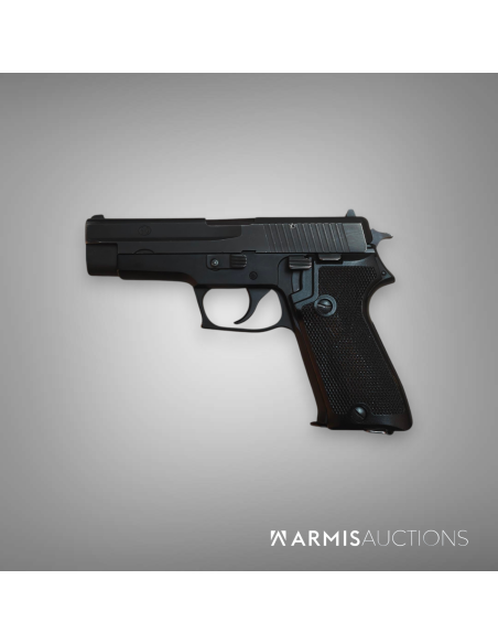 Pistolet semi-automatique P75