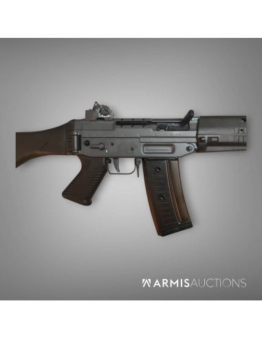 Fusil d'assaut semi-automatique SIG 553-1 LB
