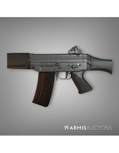 Fusil d'assaut semi-automatique SIG 553-1 LB