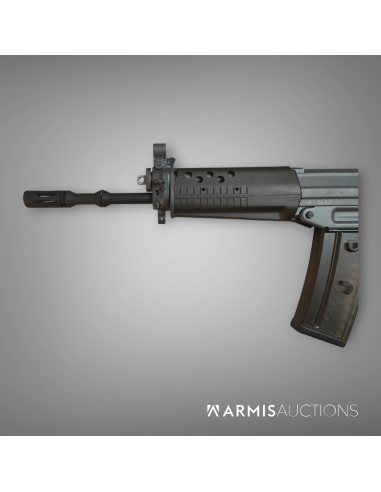 Fusil d'assaut semi-automatique SIG 553-1 LB