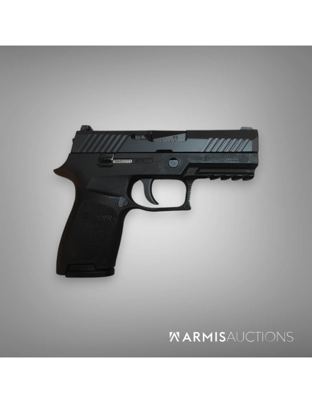 Pistolet semi-auto Sig Sauer P320  avec accessoires kidex dt, 4 mag, 1 porte-mag