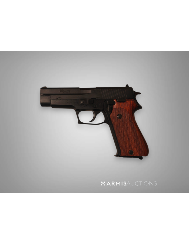 Pistolet semi-automatique SIG SAUER P220