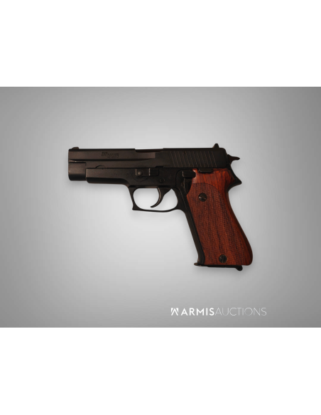 Pistolet semi-automatique SIG SAUER P220