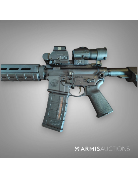 Fusil d'assaut semi-automatique SIG M400