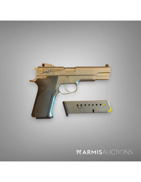 Pistolet semi-automatique Smith & Wesson Mle 1006