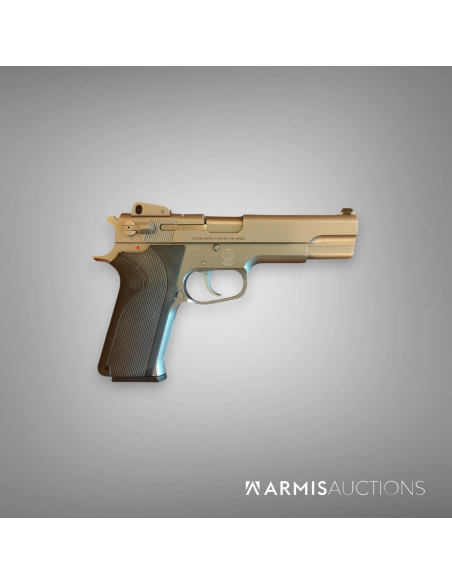 Pistolet semi-automatique Smith & Wesson Mle 1006