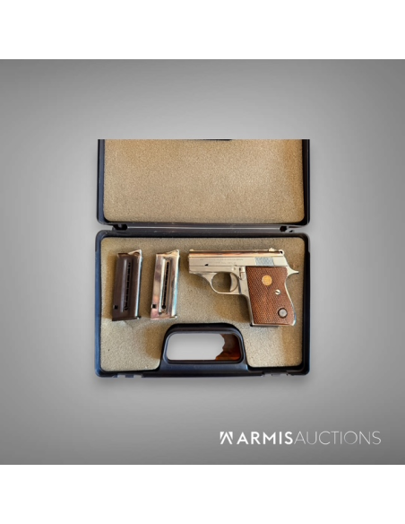 Pistolet semi-automatique ASTRA Mod 7000