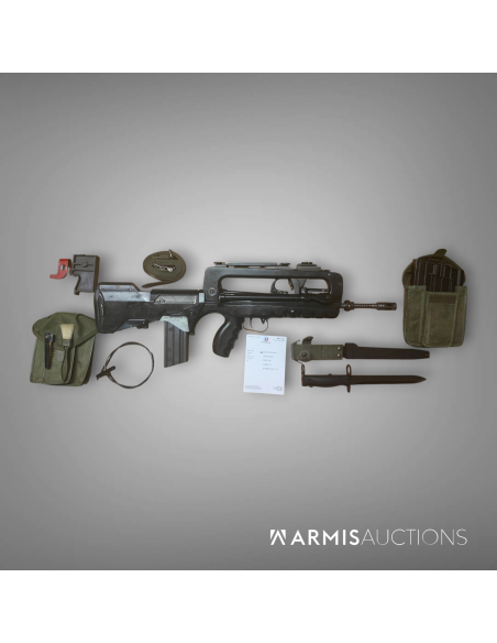 Fusil d'assaut FA-MAS 5.56  F1 ex Armée française semi-auto