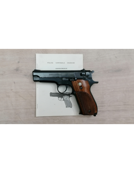 Pistolet semi-automatique Smith & Wesson 39-2 ex-gendarmerie Vaud